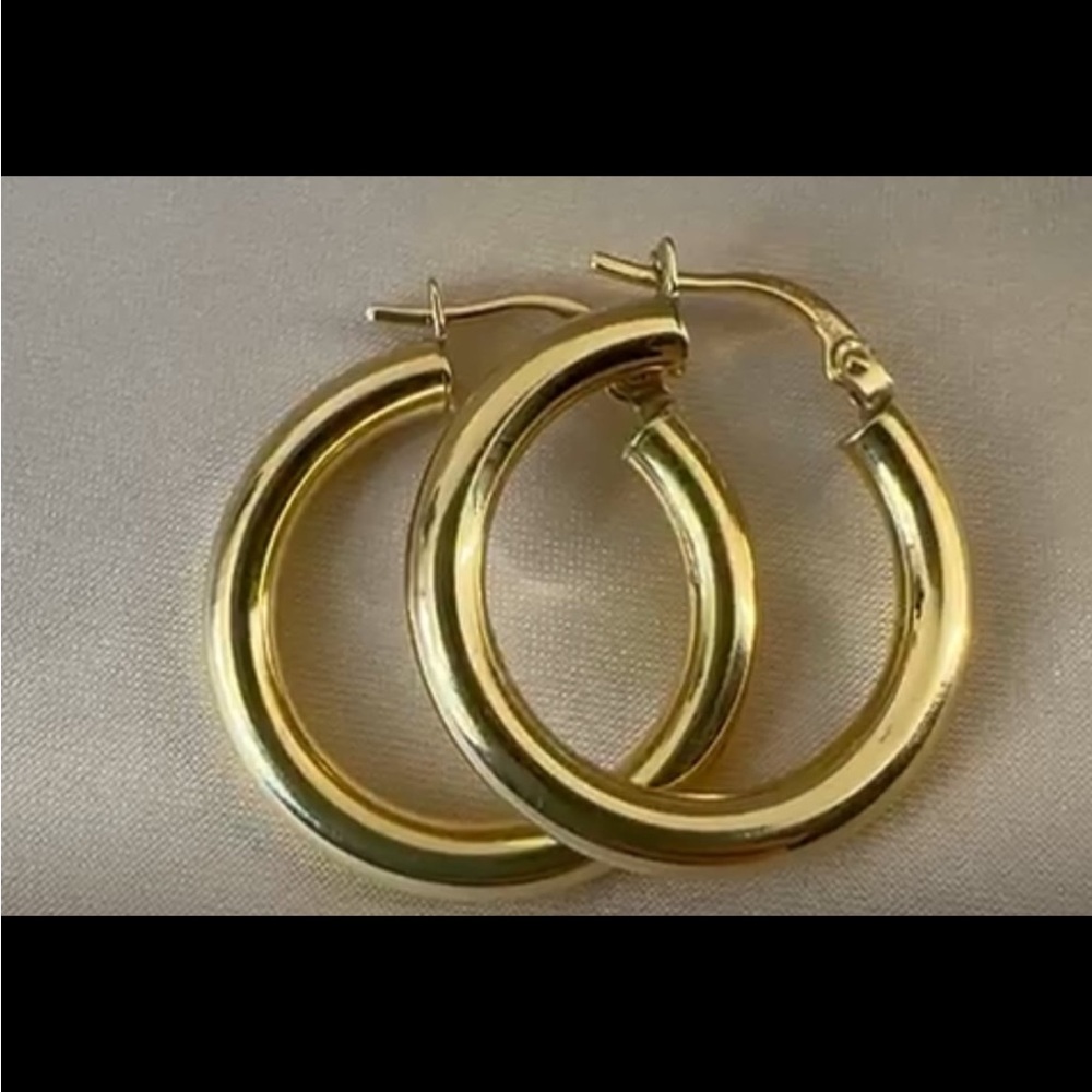 18K Gold 3MM Hoop Earrings | Bellamare Jewelry